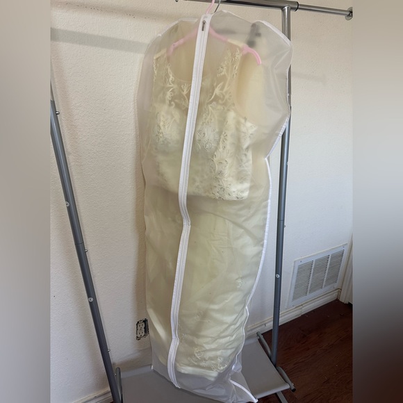 Indian Dress Sequenced Yellow Ghagra Choli with Lace Dupatta - Picture 7 of 7